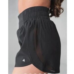 Balance Athletica The Breeze Short High Rise Thong Liner Running black